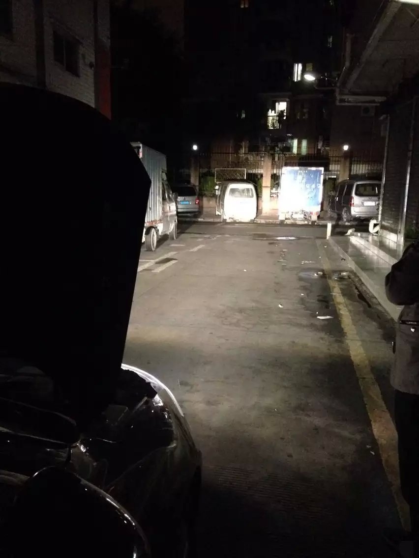 觀致燈光升級(jí)德國(guó)海拉5透鏡