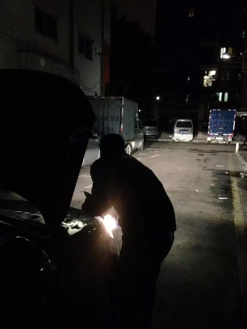 觀致燈光升級(jí)德國(guó)海拉5透鏡