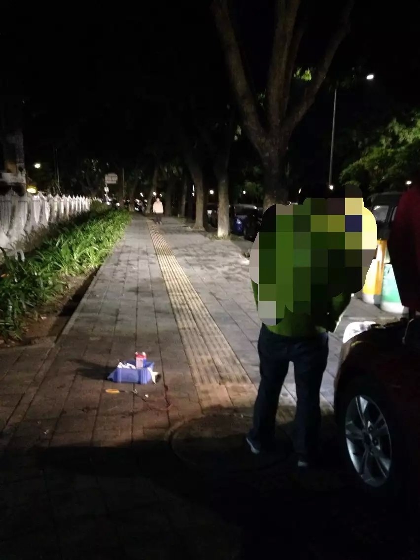 新福克斯燈光升級德國海拉5透鏡
