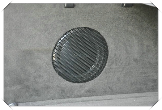 ?路虎攬勝音響改裝升級(jí)德國佛倫詩——常州至上音樂汽車音響改裝