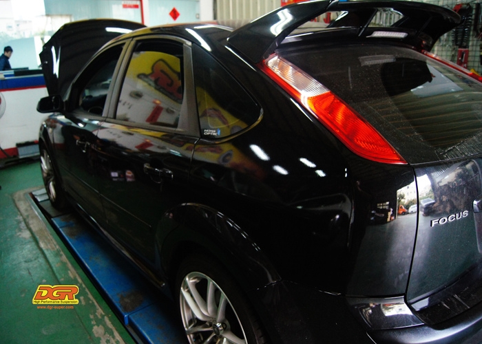 DGR避震起 福特?？怂?實(shí)車安裝