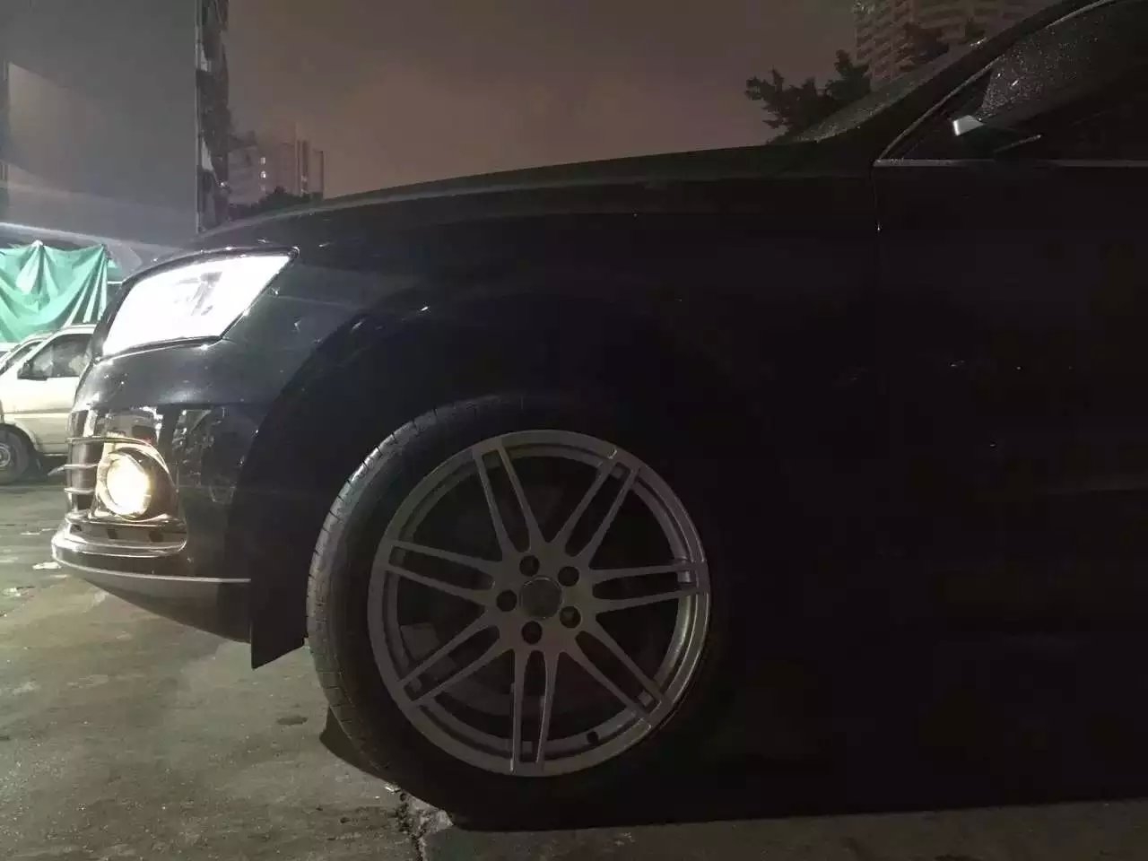 奧迪 Q5 裝 原裝 20寸！