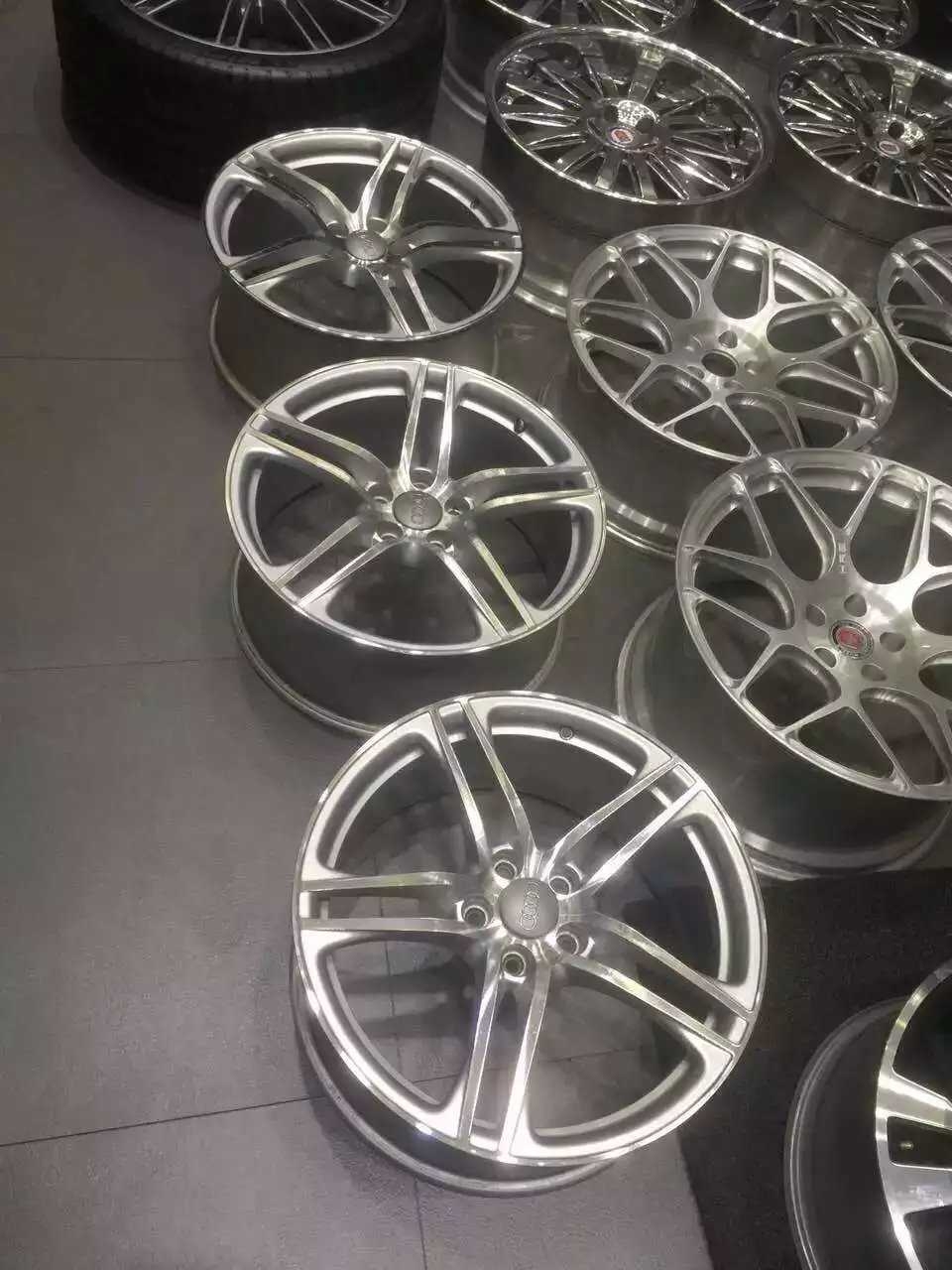 奧迪裝原裝 19寸?。。? aid=