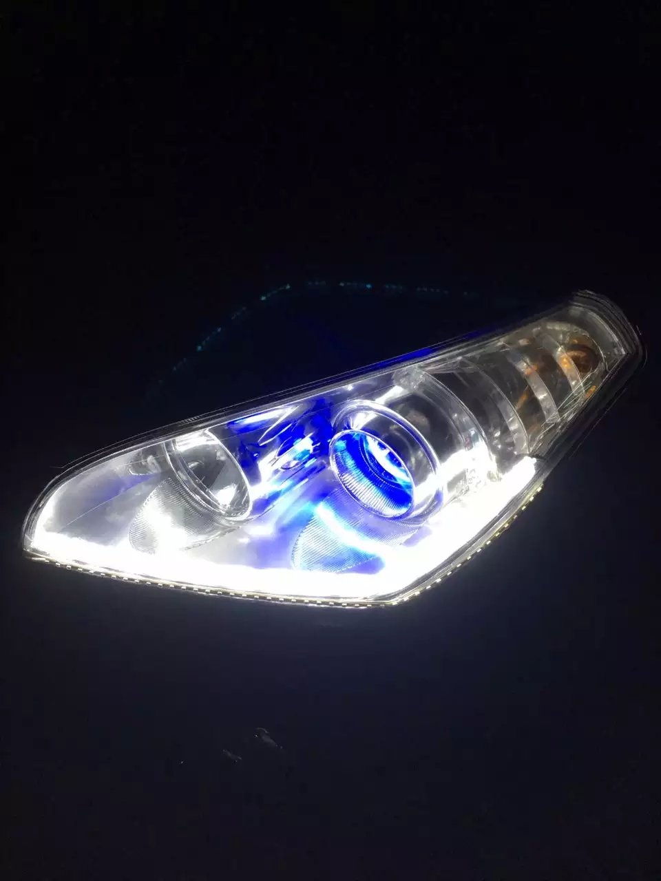 奔騰b50燈光升級(jí)q5透鏡
