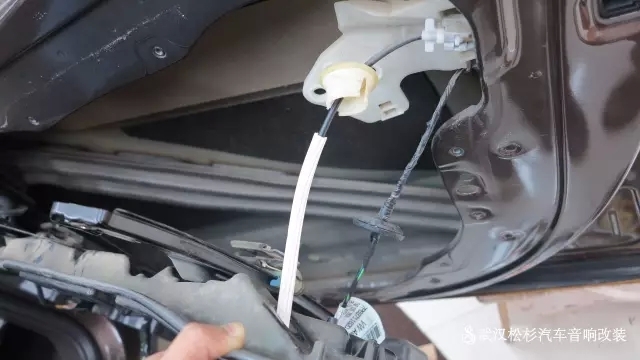 【武漢松杉汽車音響改裝店】大眾途銳升級(jí)汽車四門隔音打造銅皮鐵骨