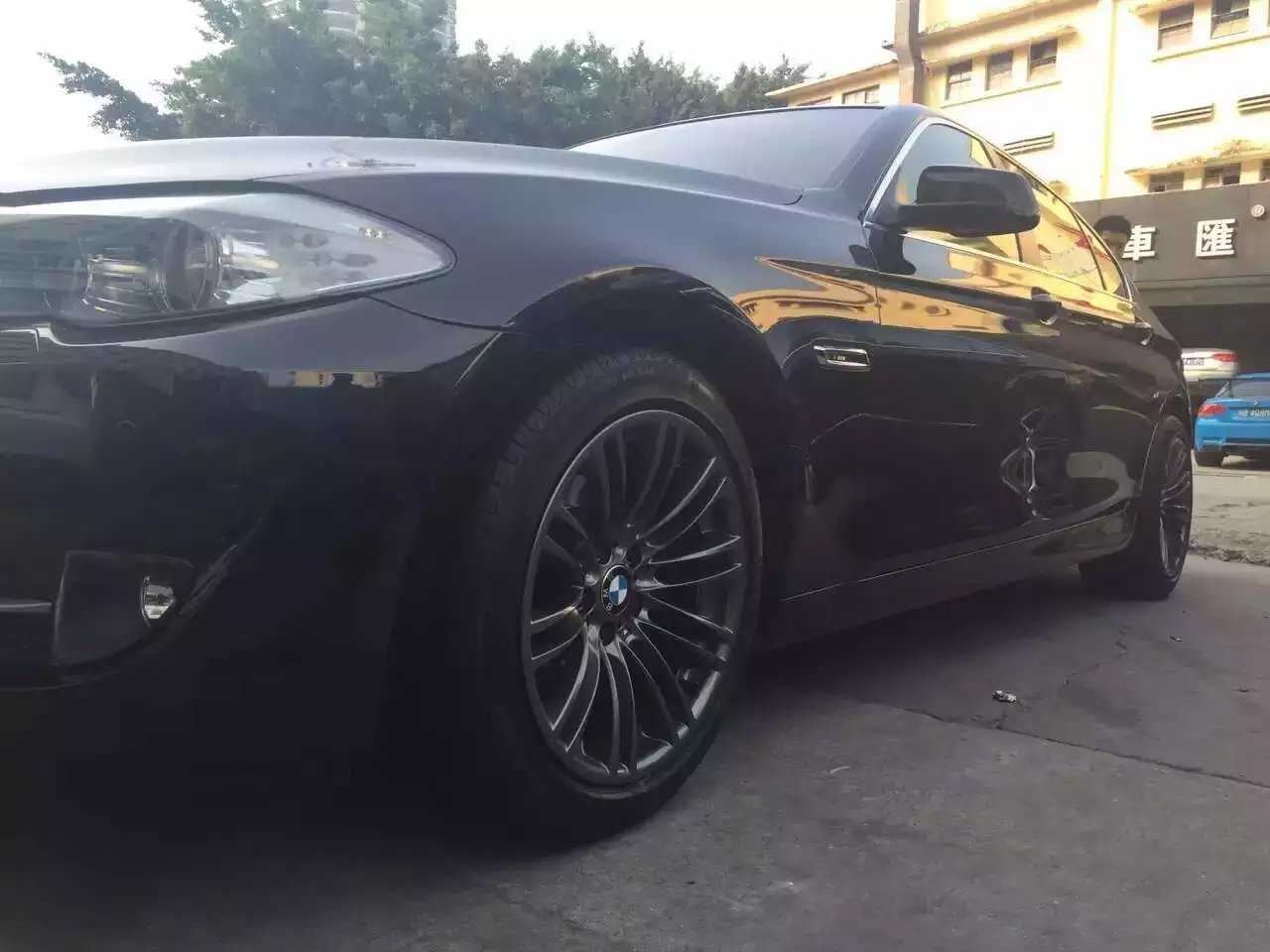 寶馬，裝原裝 M3 18寸！ 效果不錯！