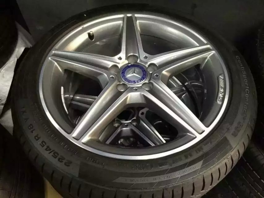 奔馳 裝原裝 18寸 AMG ，效果真好