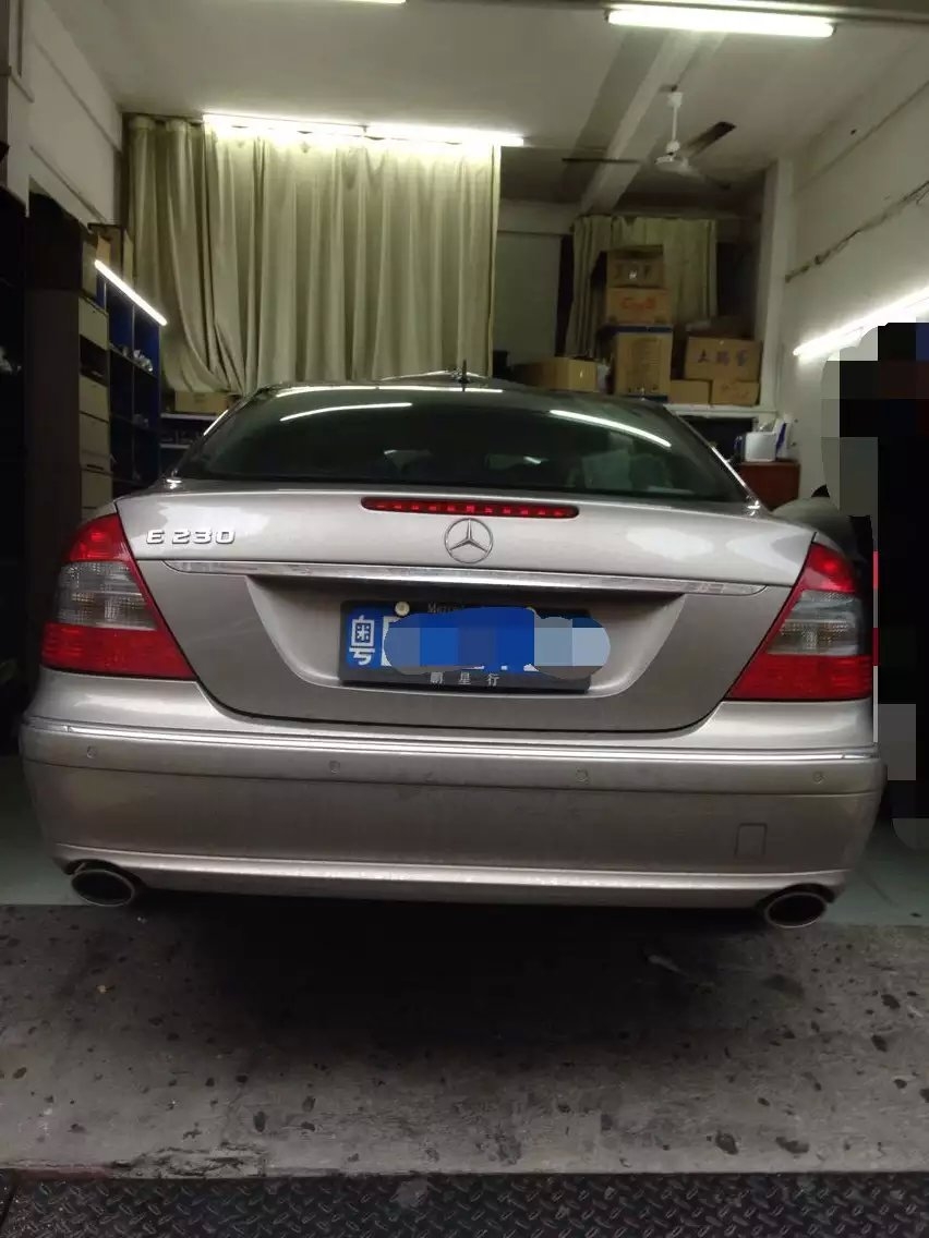 奔馳e230經(jīng)典四眼燈升級(jí)q5透鏡