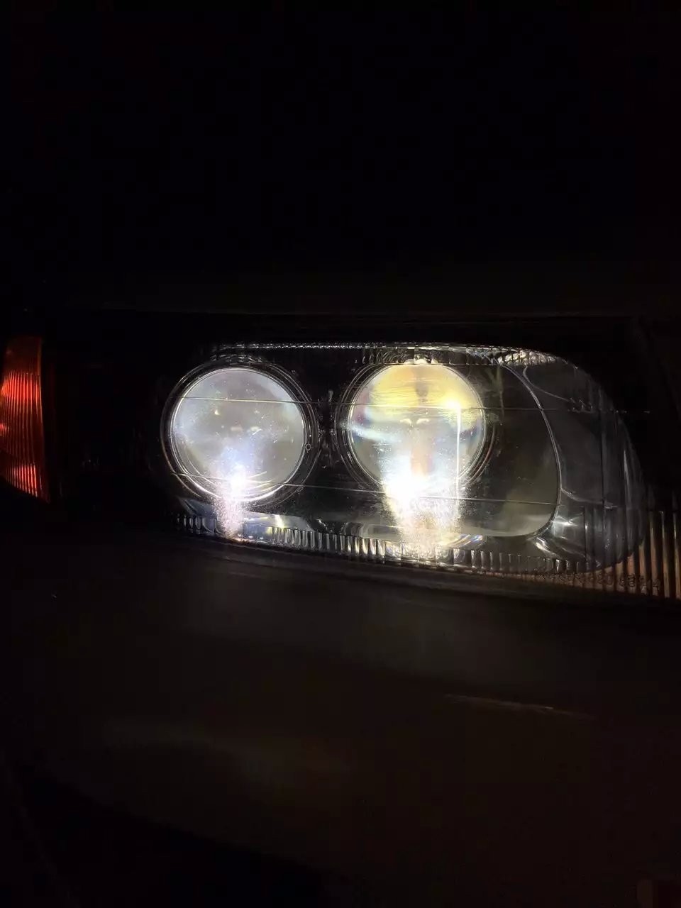 三菱菱帥大燈改裝4個(gè)海拉5透鏡