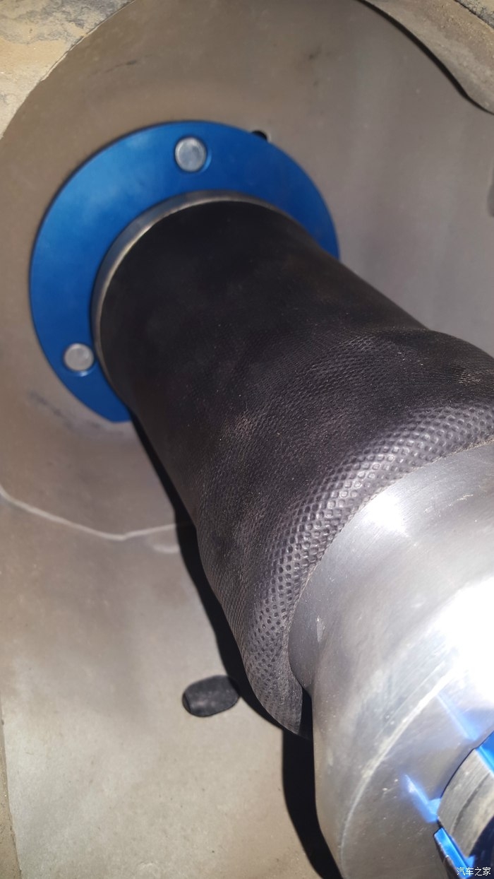蒙迪歐 改裝quickair空氣懸架實(shí)現(xiàn)低趴