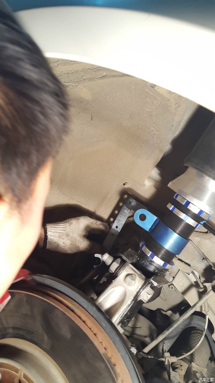 蒙迪歐 改裝quickair空氣懸架實(shí)現(xiàn)低趴