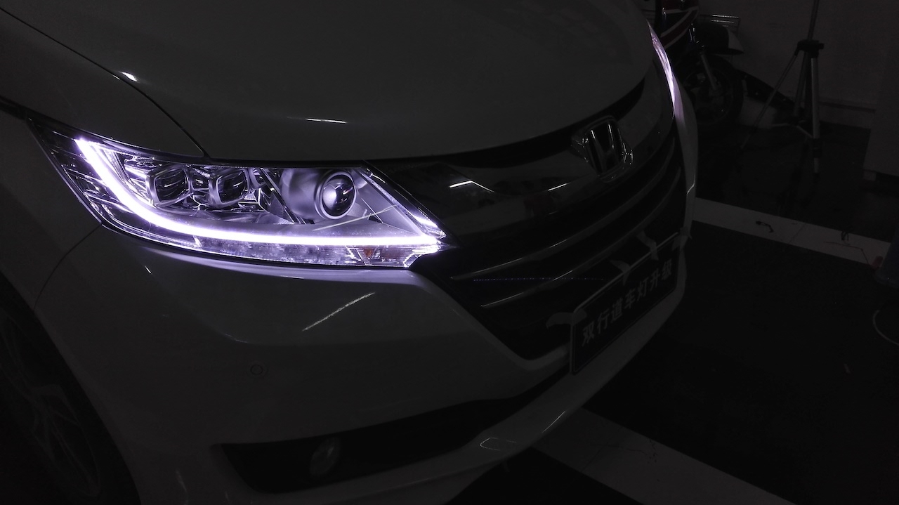 南寧雙行道車燈改裝-全新奧德賽LED大燈升級(jí)海拉5