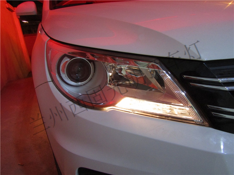 兰州光明顶车灯      途观改装升级海拉5氙气双光透镜