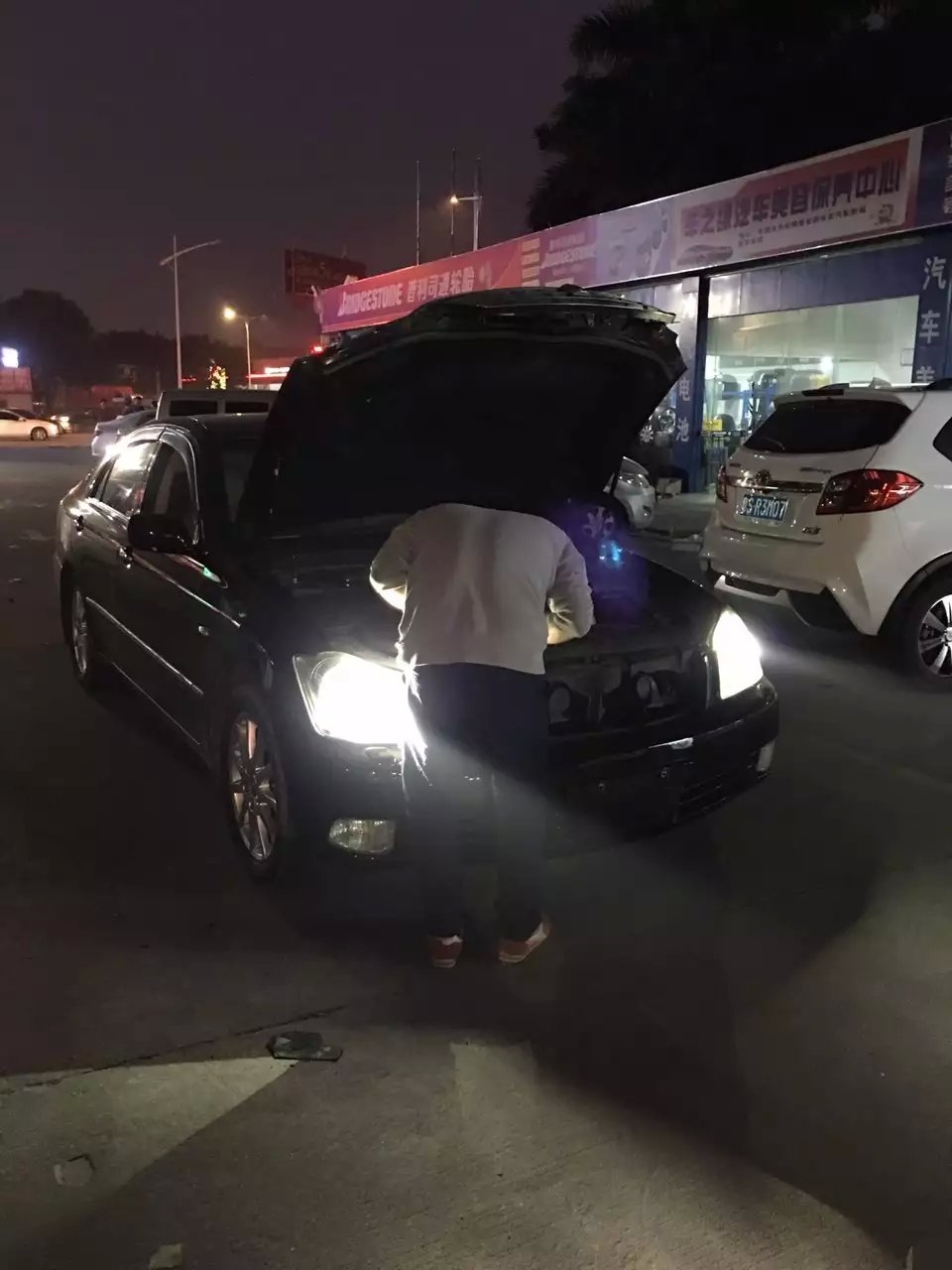老皇冠燈光升級德國海拉5透鏡