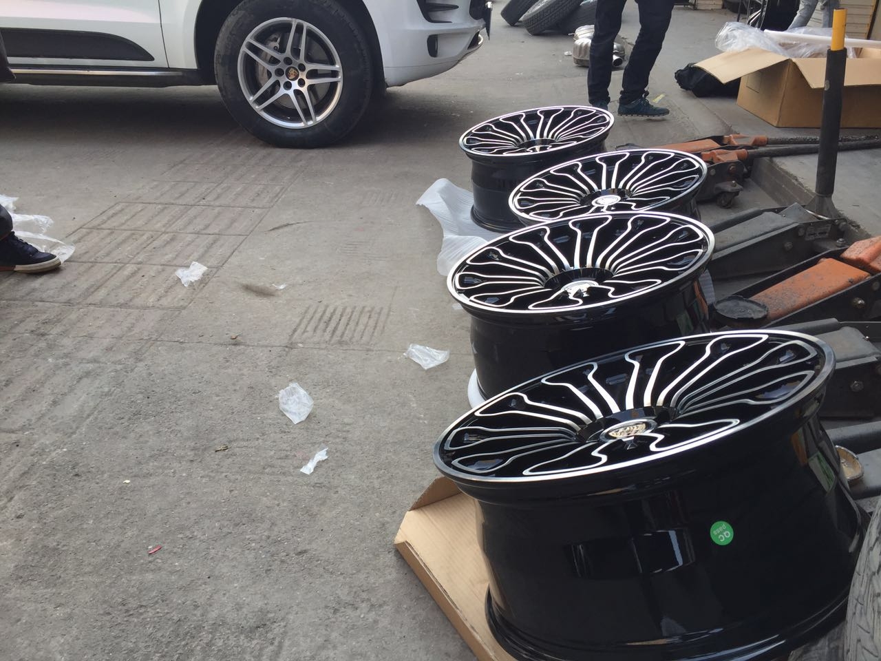 20寸21寸保時(shí)捷馬卡 卡宴 911 正品鍛造輕量化輪轂