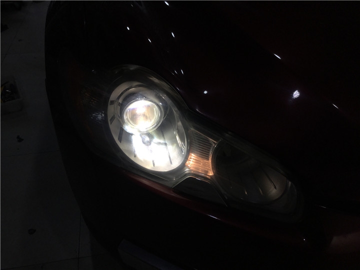捷豹XF汽車大燈改裝氙氣燈海拉三雙光透鏡