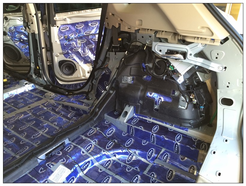 昆明大能汽車隔音降噪,別克昂科威尋找“靜靜”選擇全車大能隔音降噪!