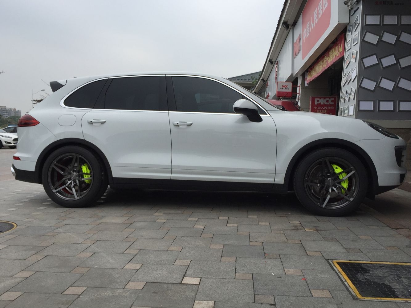 Facewheels & Porsche Cayenne