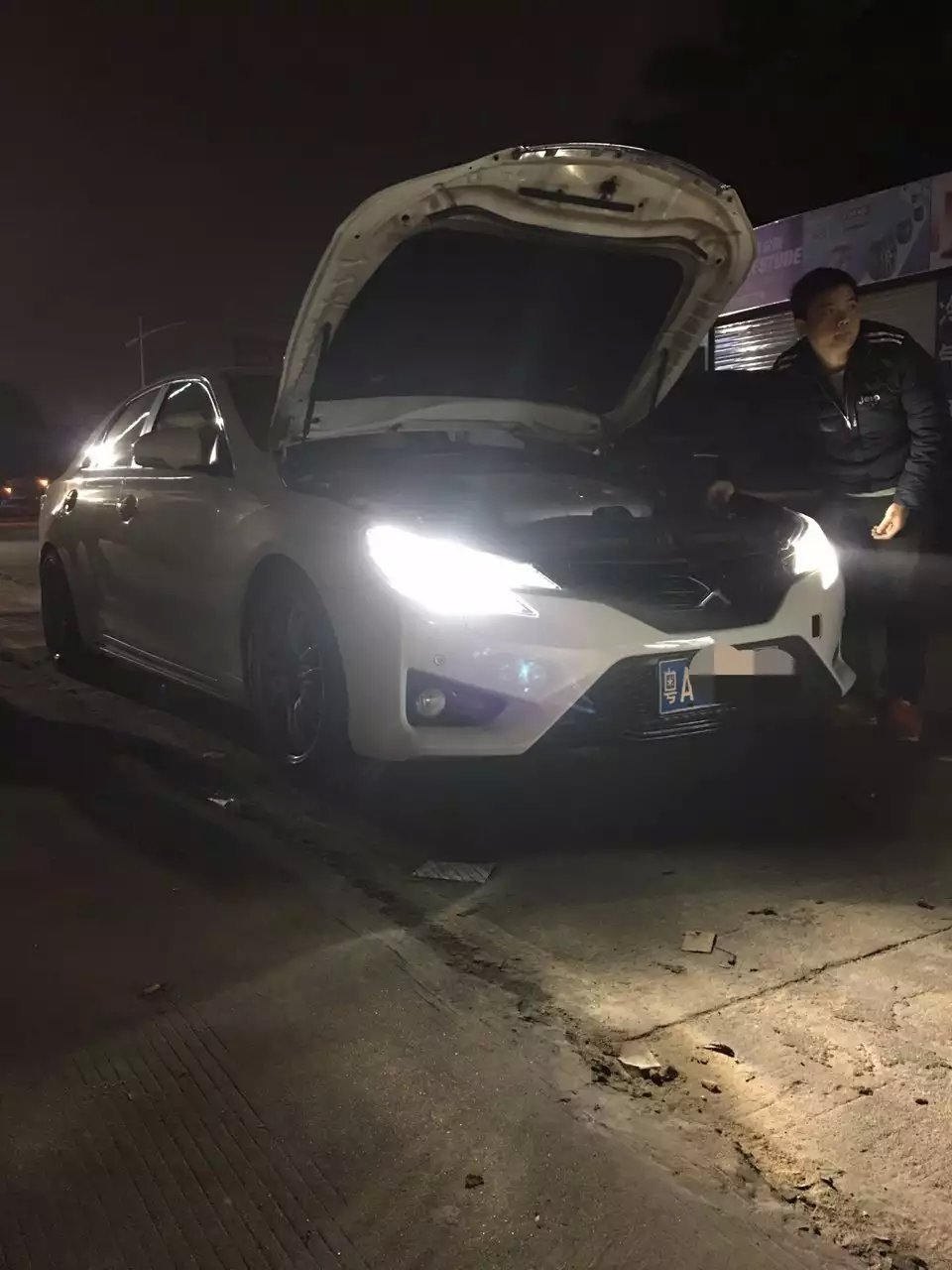 銳志車燈升級改裝