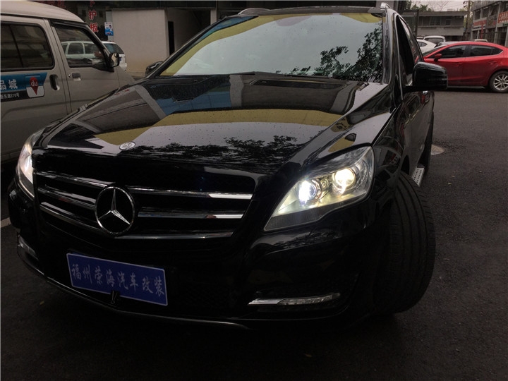 奔馳R500大燈遠(yuǎn)光升級(jí)氙氣燈雙光透鏡