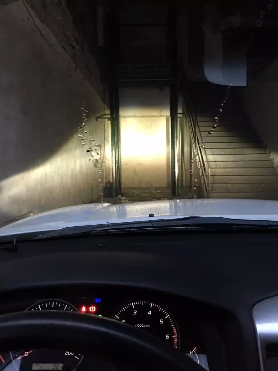 霸道燈光升級德國海拉5透鏡
