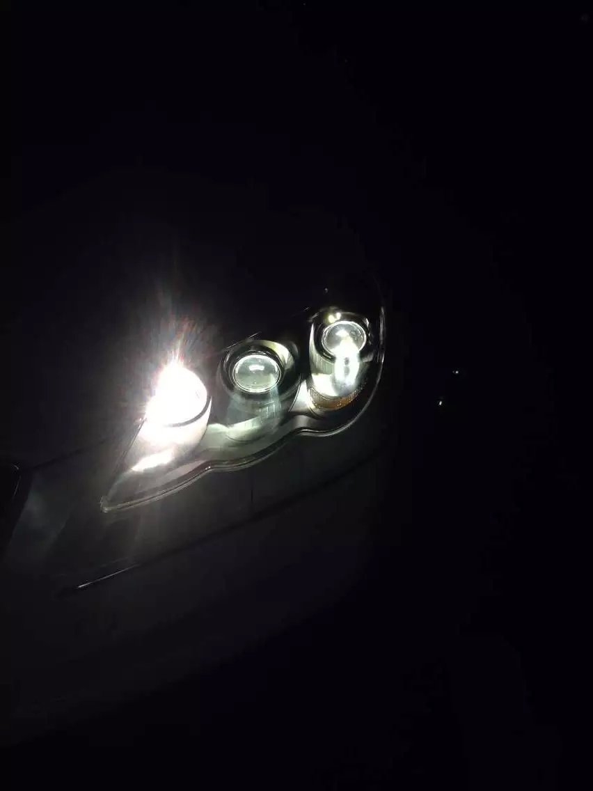 老銳志燈光升級(jí):霧燈專用雙光透鏡   深圳光速車改改燈