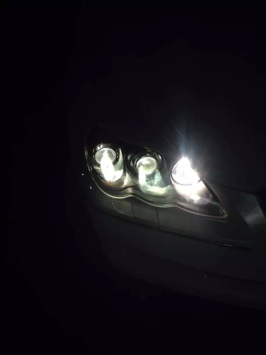 老銳志燈光升級(jí):霧燈專用雙光透鏡   深圳光速車改改燈