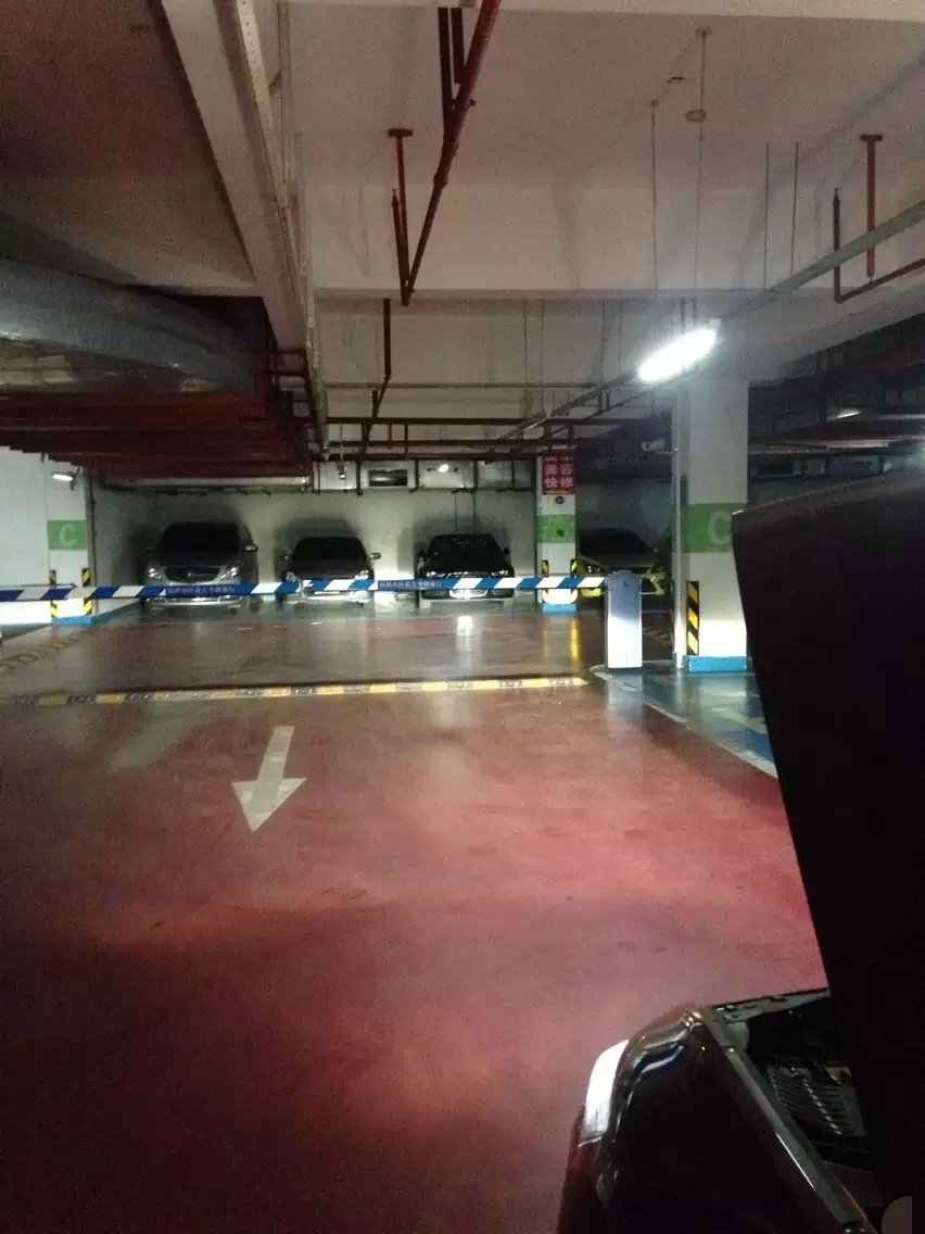 思鉑銳燈光升級德國海拉5透鏡    深圳光速車改改燈