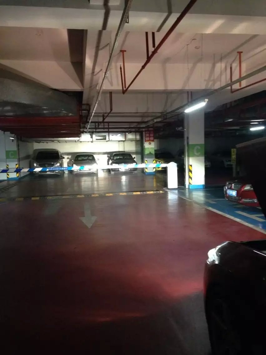思鉑銳燈光升級德國海拉5透鏡    深圳光速車改改燈
