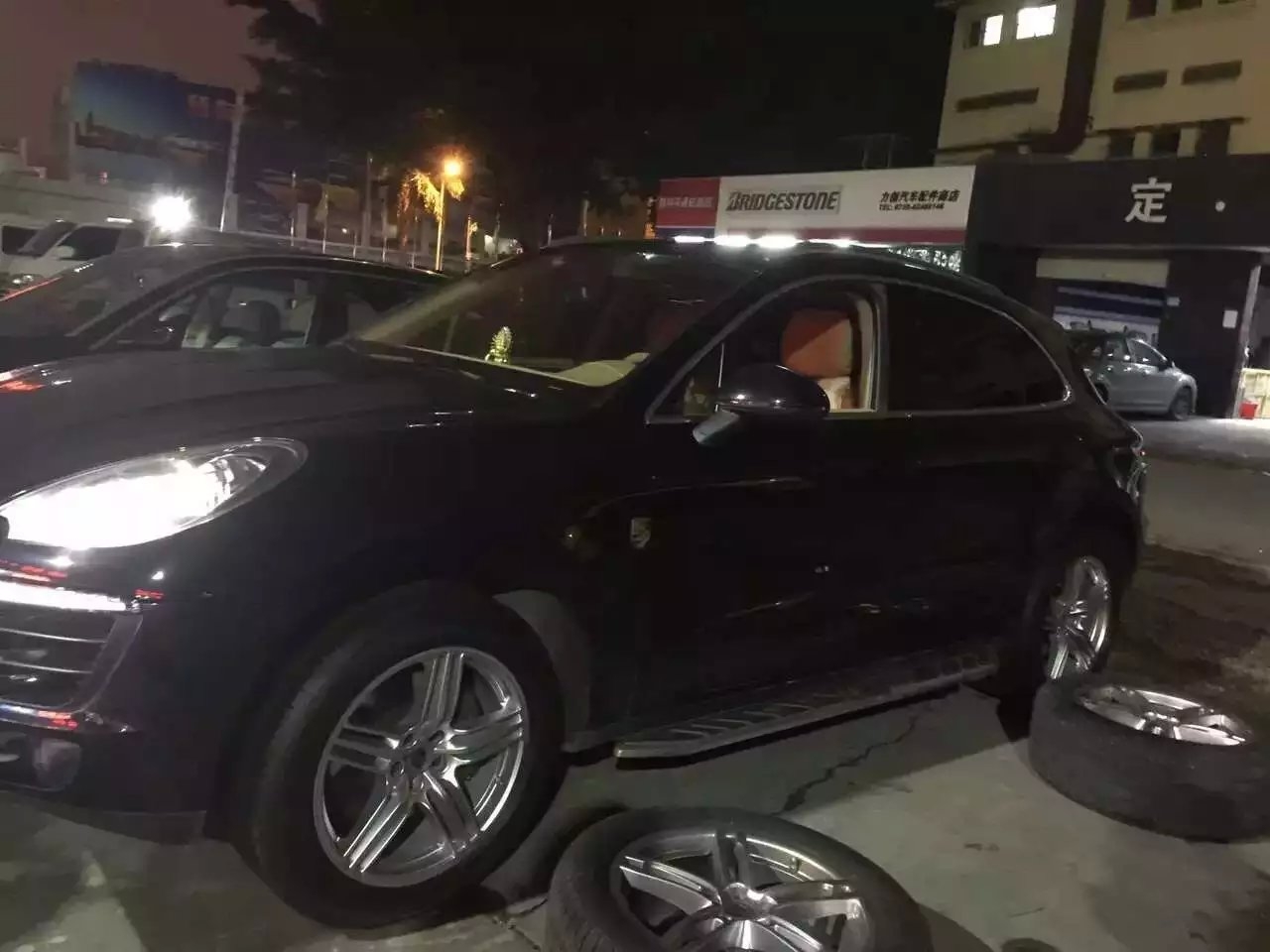 Macan  換原裝 19寸 ！ 完工！