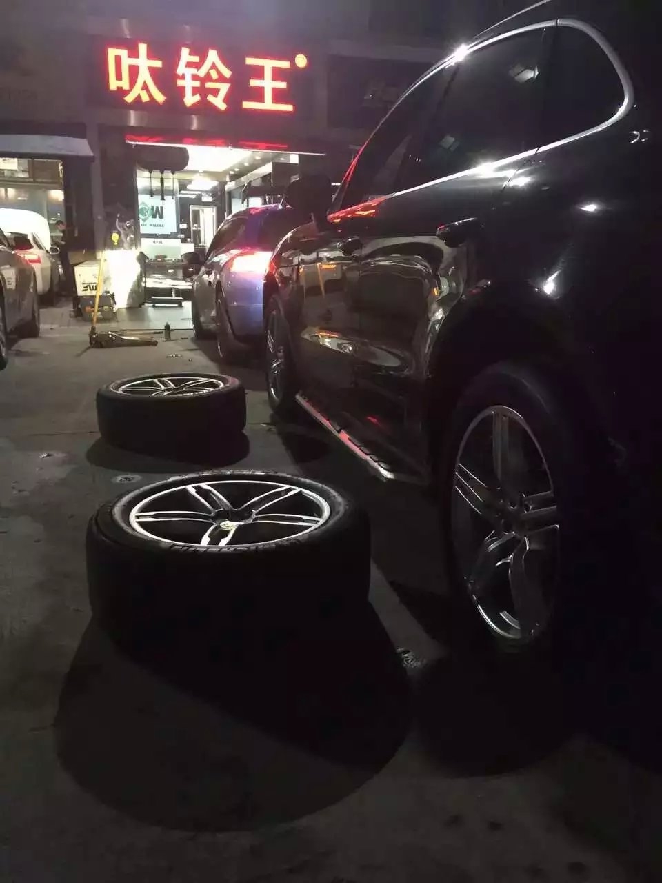 Macan  換原裝 19寸 ！ 完工！