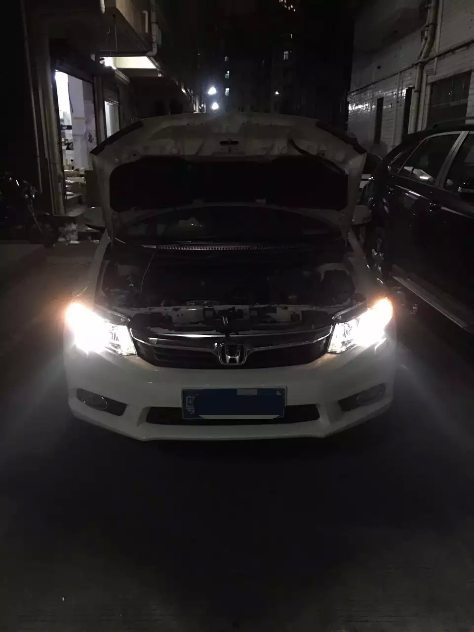 新思域燈光升級德國海拉5透鏡    深圳光速車改改燈