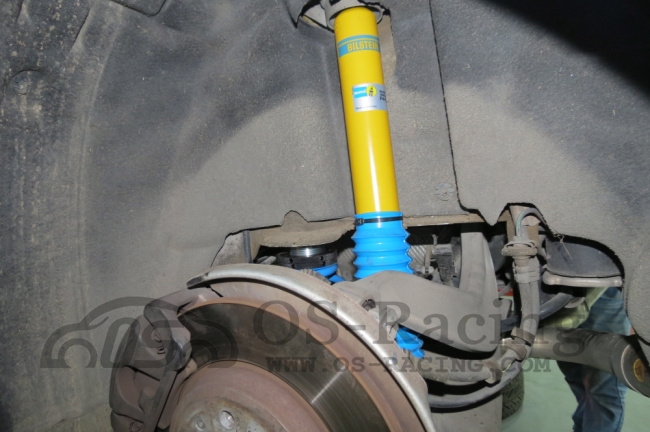 奧迪A4 升級(jí)德國(guó)bilstein B16避震套裝