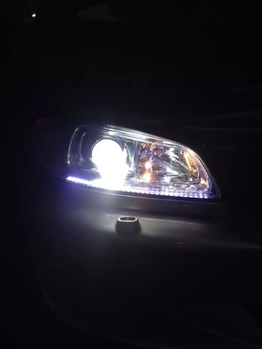 歐寶燈光改裝q5雙光透鏡     深圳光速車改改燈