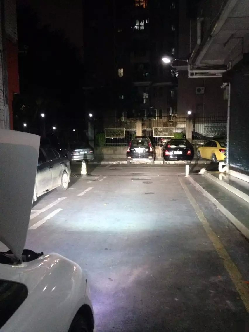 歐德賽燈光升級德國海拉透鏡    深圳光速車改改燈