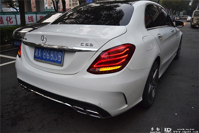 奔馳C300改裝中網(wǎng) AMG尾嘴 后唇--湖南長沙專業(yè)奔馳改裝