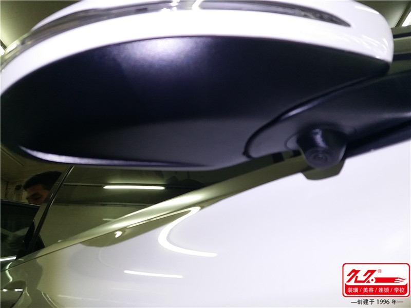 【360度全景安全行車/泊車輔助記錄系統(tǒng)】奔馳C200L