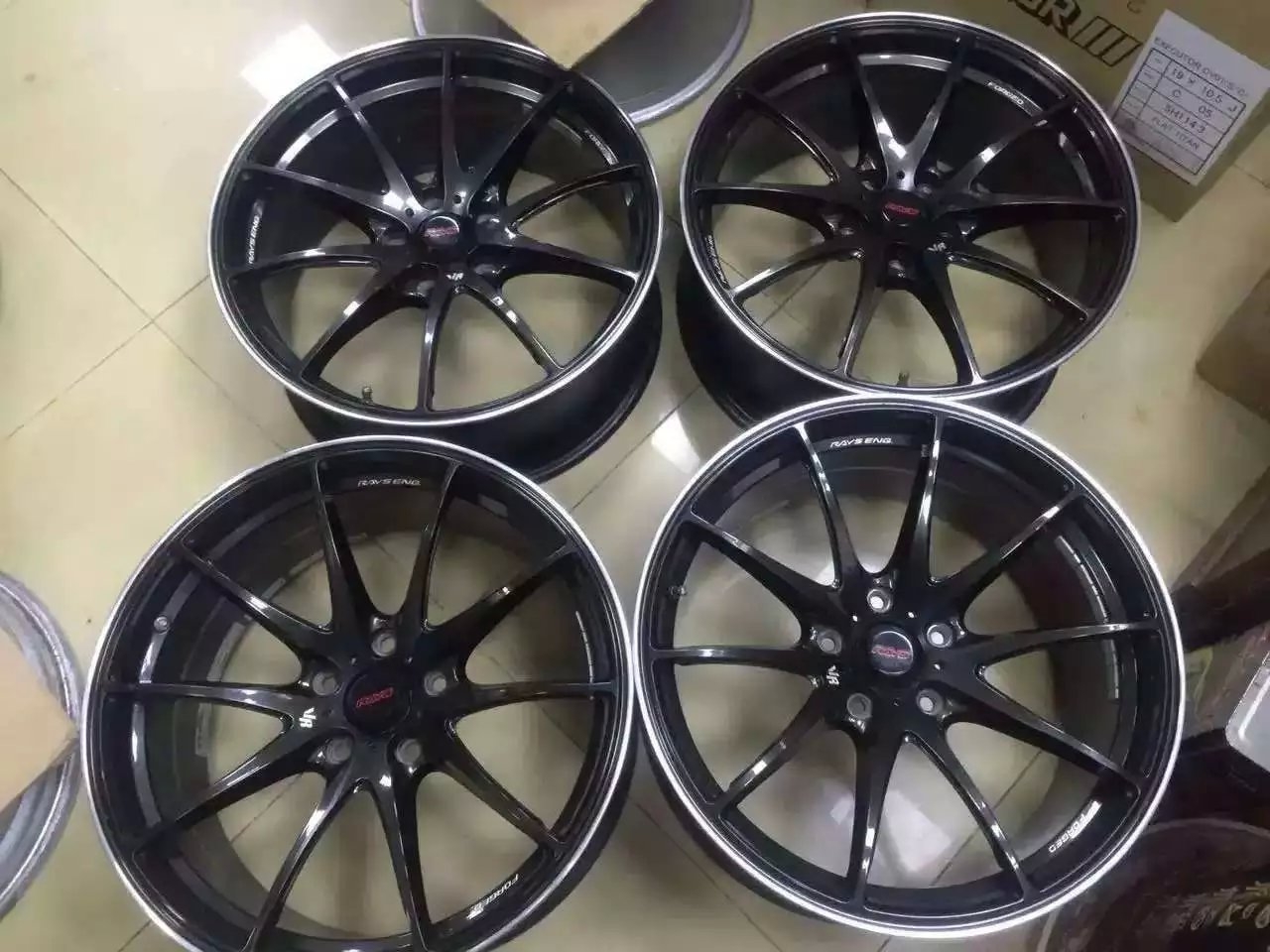 RAYS  G25 二手一套， 少有貨  1  2系合適