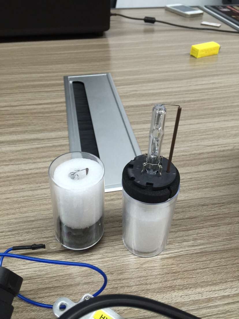 比亞迪款大霸道改裝q5透鏡+雪萊特氙燈泡  深圳光速車改改燈