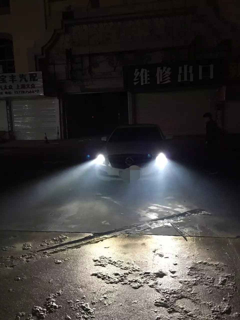 凱迪拉克ats改海拉3雙光透鏡     深圳光速車改改燈