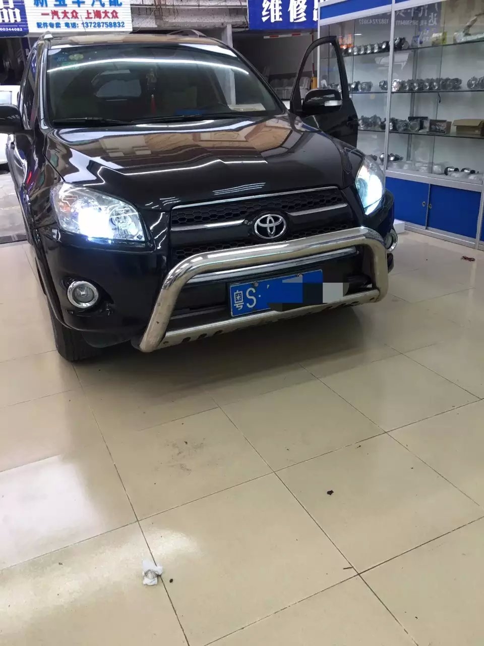 本田rv4燈光升級(jí)q5透鏡    深圳光速車改改燈