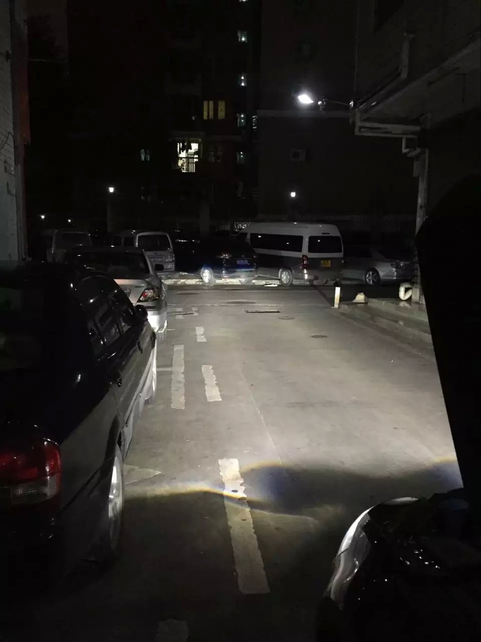 高爾夫7燈光升級(jí)q5透鏡    深圳光速車(chē)改改燈