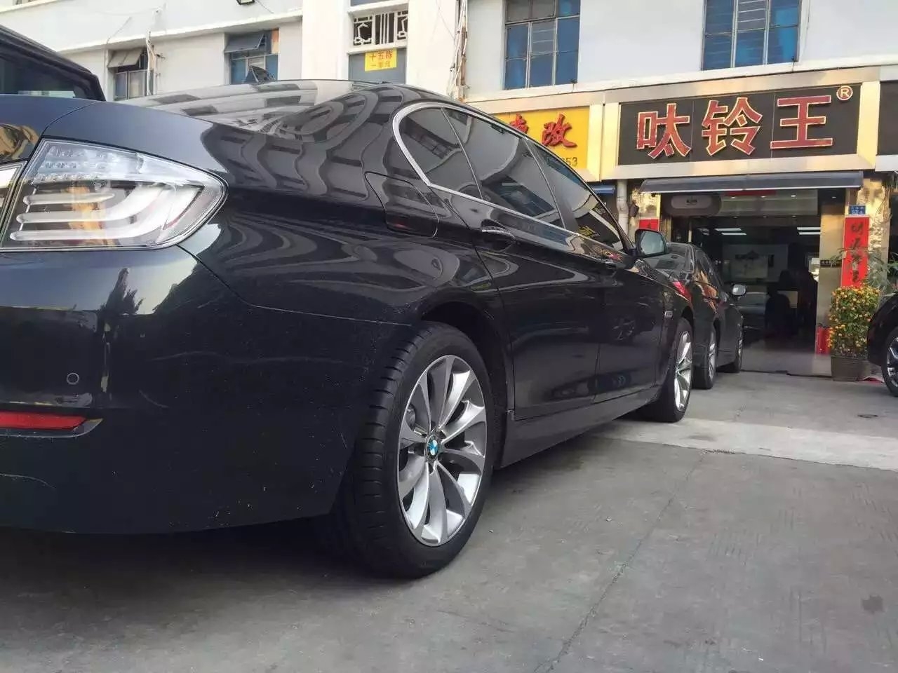 寶馬，換原裝 18寸，效果不錯(cuò)