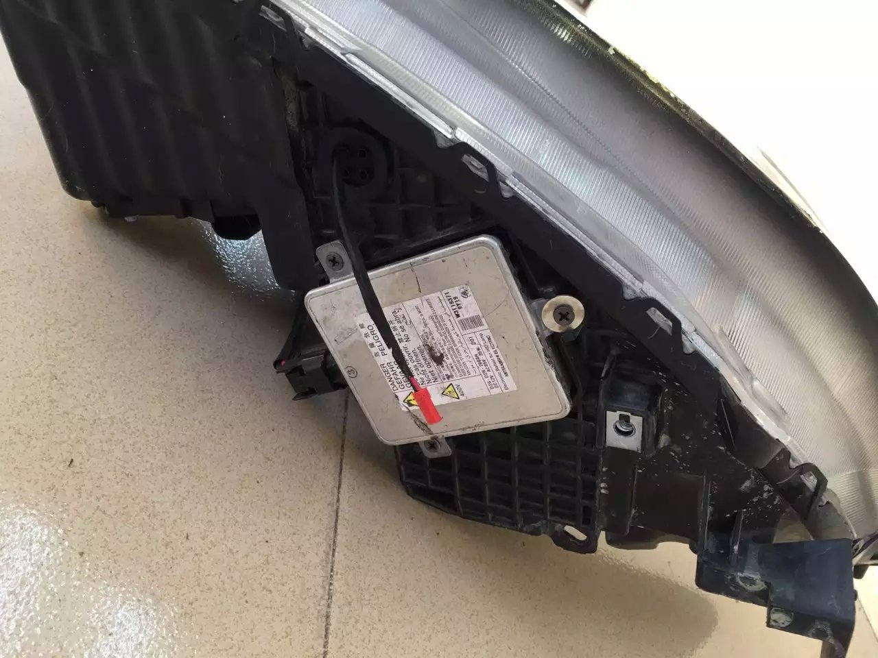 歐德賽車燈升級(jí)q5雙光透鏡     深圳光速車改改燈