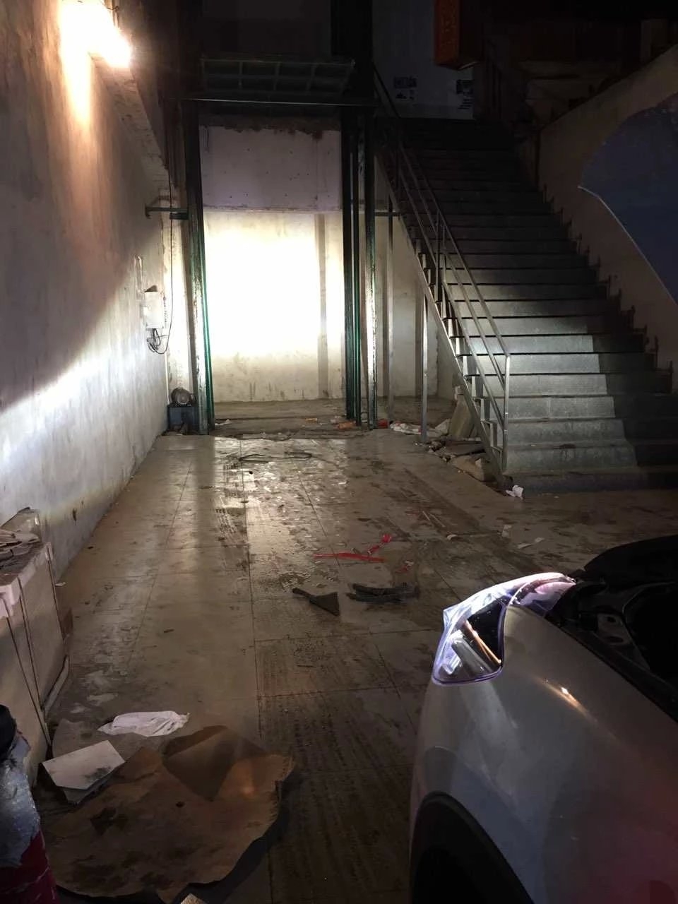 馬自達(dá)cx5燈光升級德國海拉5雙光透鏡   深圳光速車改改燈