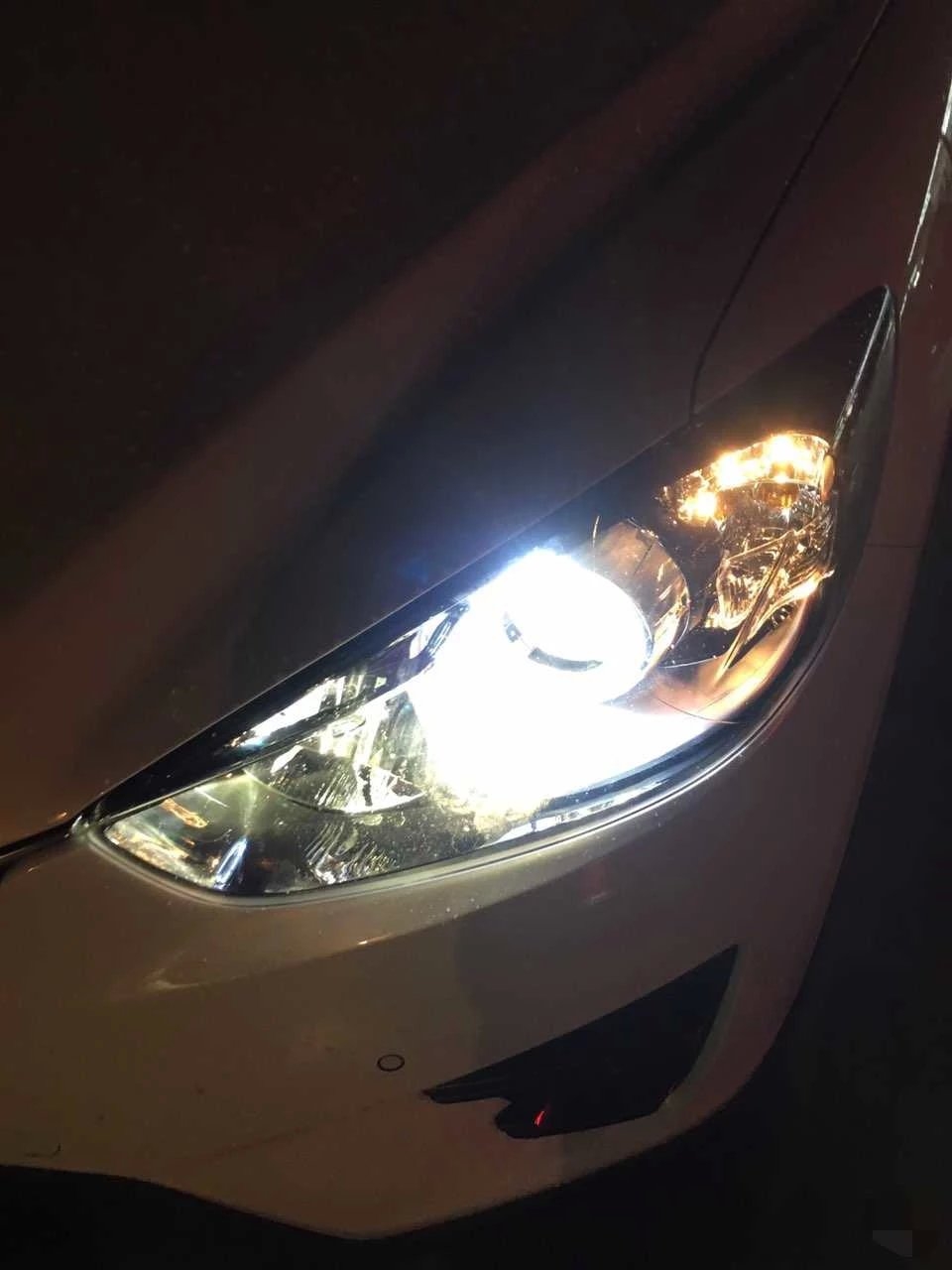 馬自達(dá)cx5燈光升級德國海拉5雙光透鏡   深圳光速車改改燈