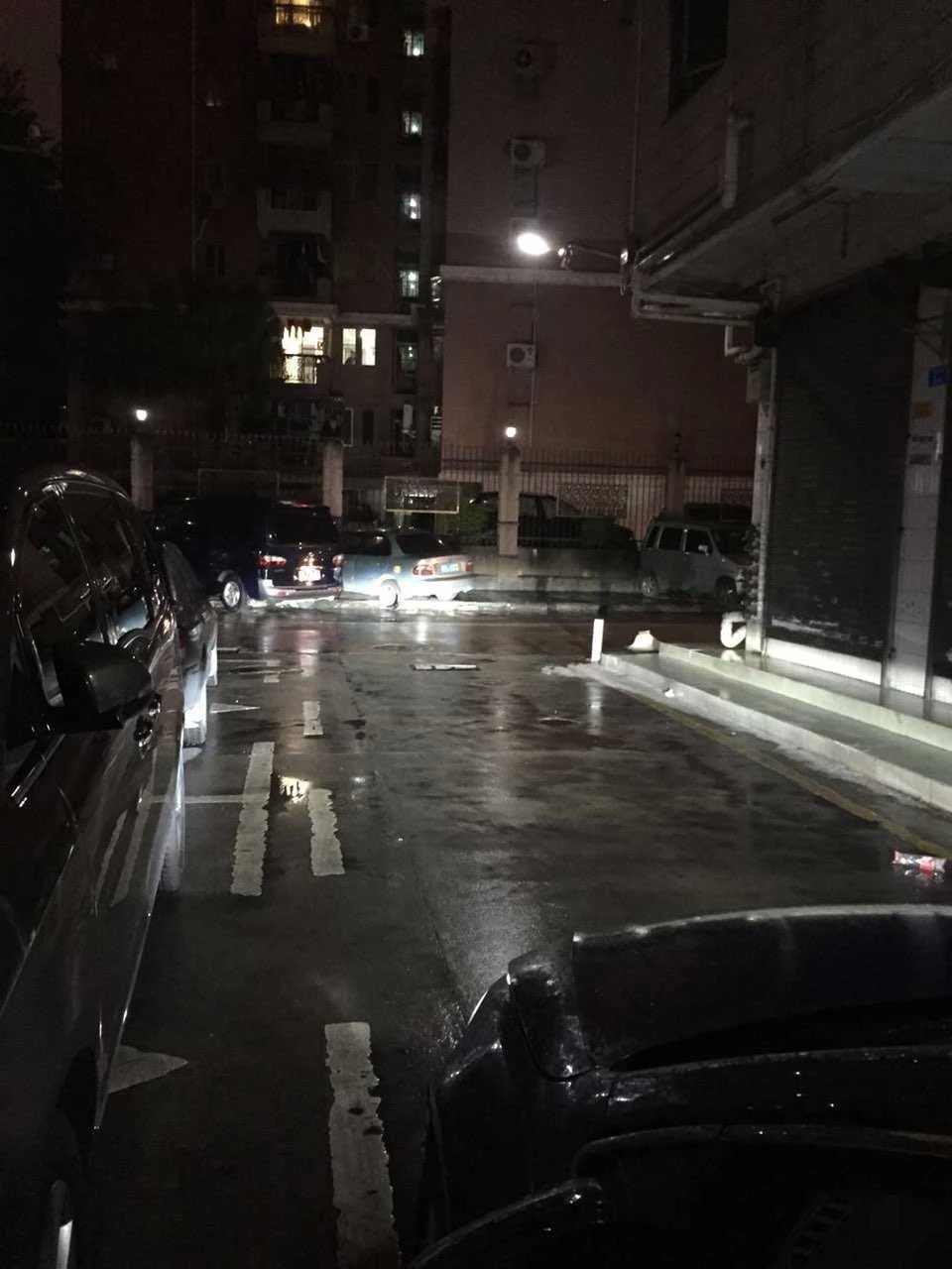 新高爾夫7大燈改裝德國海拉5雙光透鏡    深圳光速車改改燈