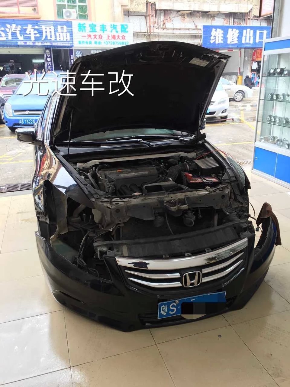 雅閣8燈光升級(jí)q5雙光透鏡    深圳光速車改改燈