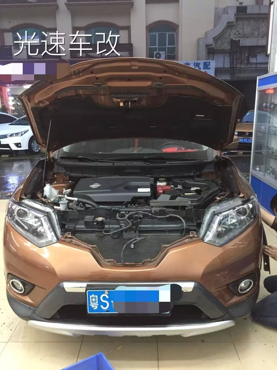 新奇駿燈光升級(jí)q5雙光透鏡    深圳光速車改改燈