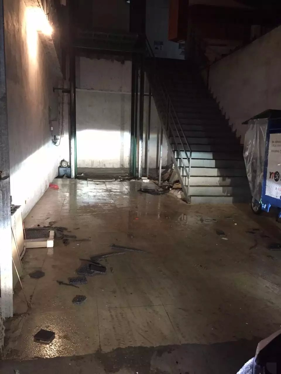 名圖車燈升級(jí)海拉3雙光透鏡     深圳光速車改改燈